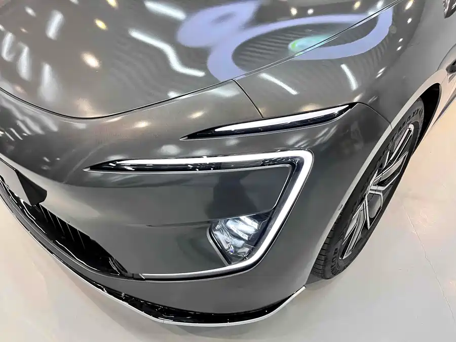 900x675_0_q87_c42_autohomecar__ChxpWGkVpp-AXgg-AAblXMrhHNA152.jpg.webp Used Avita 12 2023 700 Triple Laser Rear Drive Luxury Edition