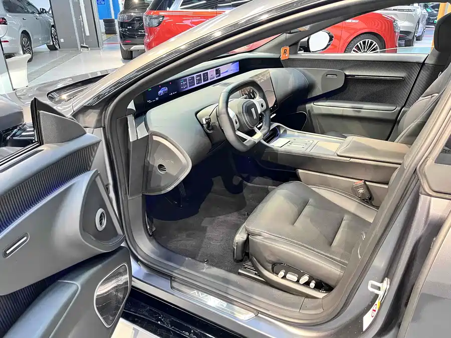 900x675_0_q87_c42_autohomecar__ChxpWGkVpqaAdXnEAAu8x91bAnc242.jpg.webp Used Avita 12 2023 700 Triple Laser Rear Drive Luxury Edition