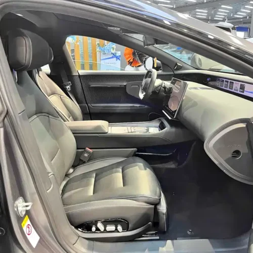 900x675_0_q87_c42_autohomecar__ChxpWGkVprOAF7zoAAnIpNNzExk321.jpg.webp Used Avita 12 2023 700 Triple Laser Rear Drive Luxury Edition