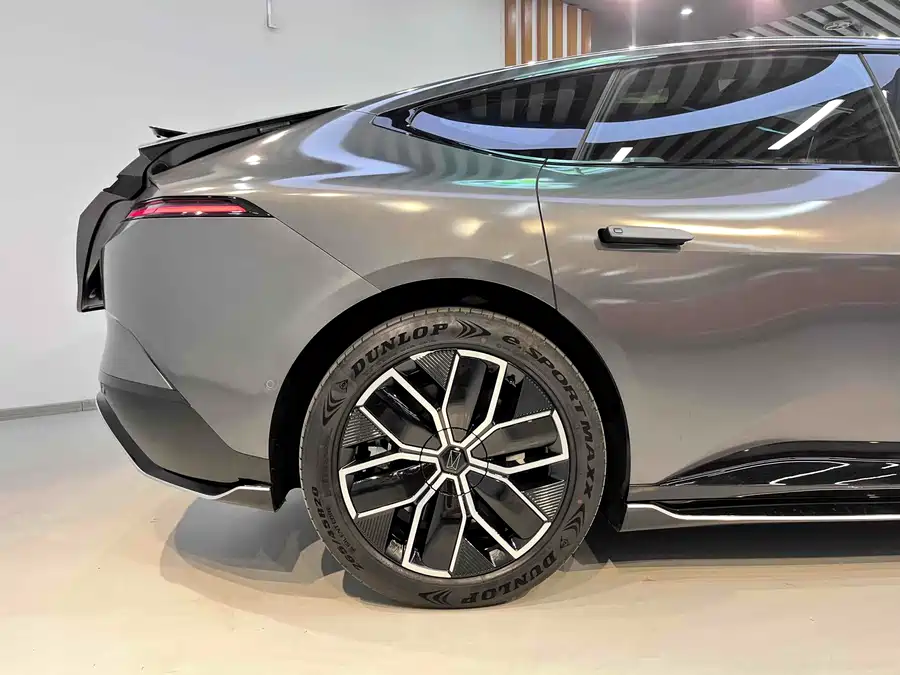 900x675_0_q87_c42_autohomecar__ChxpWGkVprSAGYVSAAbtfBPTEE8732.jpg.webp Used Avita 12 2023 700 Triple Laser Rear Drive Luxury Edition