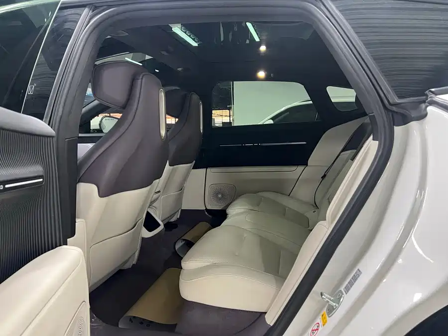 900x675_0_q87_c42_autohomecar__ChxpWGke6l2AThoBAAfSVzSQC1Y523.jpg.webp Used Avita 12 2023 700 Triple Laser Rear Drive Luxury Edition