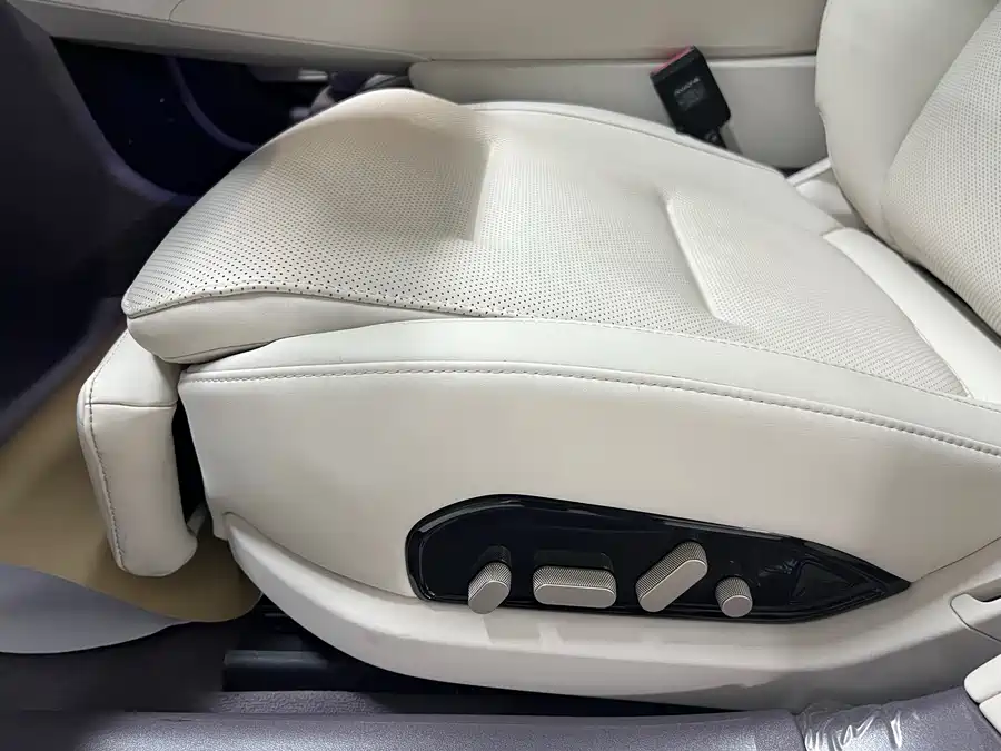 900x675_0_q87_c42_autohomecar__ChxpWGke6lyAdOCuAAj1hhXdKyE997.jpg.webp Used Avita 12 2023 700 Triple Laser Rear Drive Luxury Edition