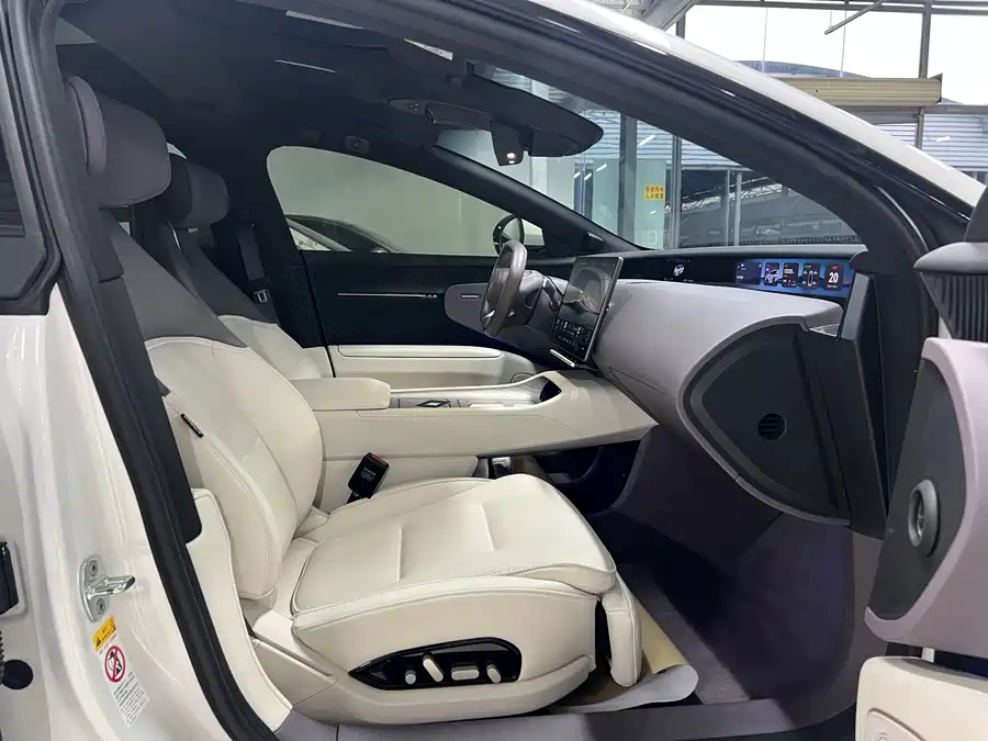 900x675_0_q87_c42_autohomecar__ChxpWGke6mOAEG5TAAgVdVBl1q8802.jpg.webp Used Avita 12 2023 700 Triple Laser Rear Drive Luxury Edition