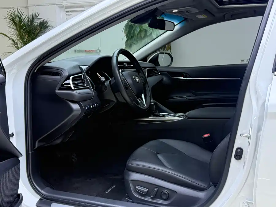 Used Camry 2019 2.0G Deluxe Edition National V
