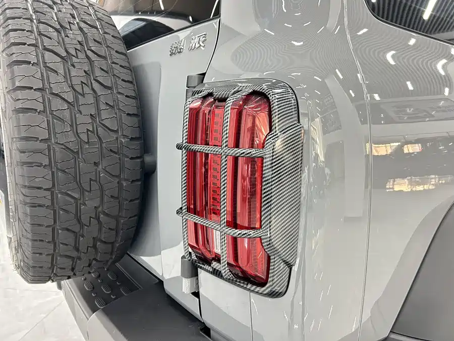 900x675_0_q87_c42_autohomecar__ChxpWGlE4_-AK5nlAApnDtMTcM8290.jpg.webp Used GWM Tank 300 2021 Off-Road Version 2.0T Challenger