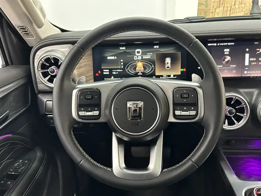 900x675_0_q87_c42_autohomecar__ChxpWGlE5AGAZk8uAAlPbvPC-mI750.jpg.webp Used GWM Tank 300 2021 Off-Road Version 2.0T Challenger
