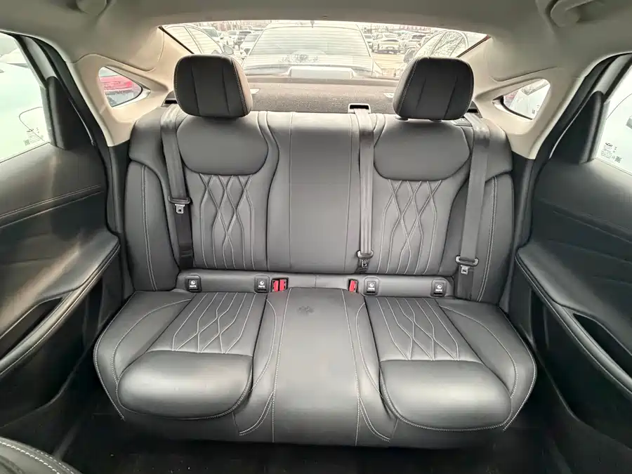 Used Chery Arrizo 8 2024 model 1.6T DCT smart phone