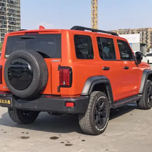900x675_0_q87_c42_autohomecar__ChxpWGlKSFOAE6LcAAdsJN2unuI824.jpg.webp Used GWM Tank 300 2021 Off-Road Version 2.0T Conqueror
