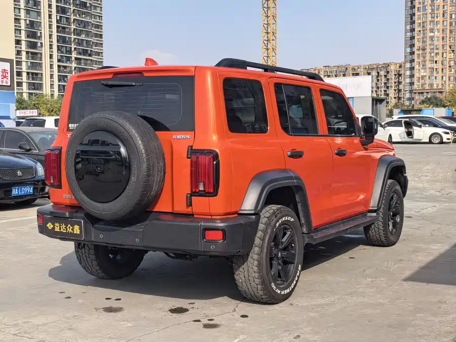 900x675_0_q87_c42_autohomecar__ChxpWGlKSFOAE6LcAAdsJN2unuI824.jpg.webp Used GWM Tank 300 2021 Off-Road Version 2.0T Conqueror
