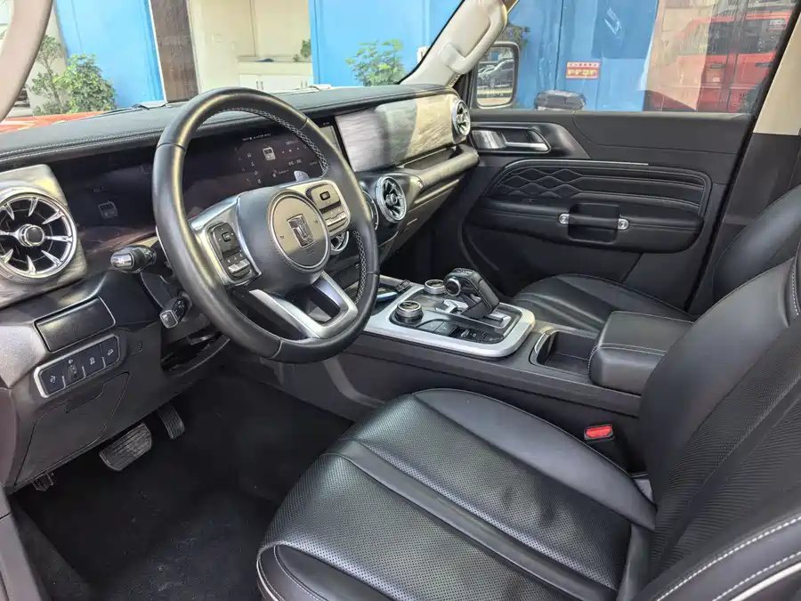 900x675_0_q87_c42_autohomecar__ChxpWGlKSFaAQwOlAAdhkbWUy2M927.jpg.webp Used GWM Tank 300 2021 Off-Road Version 2.0T Conqueror