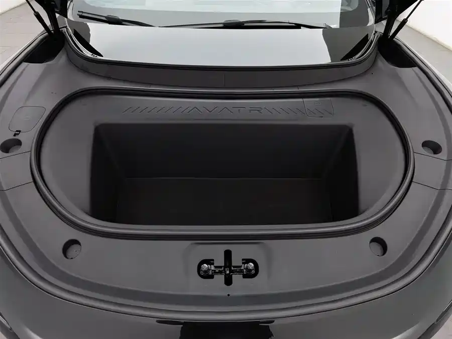 Used Avita 12 2024 facelift 700 triple laser rear drive luxury version