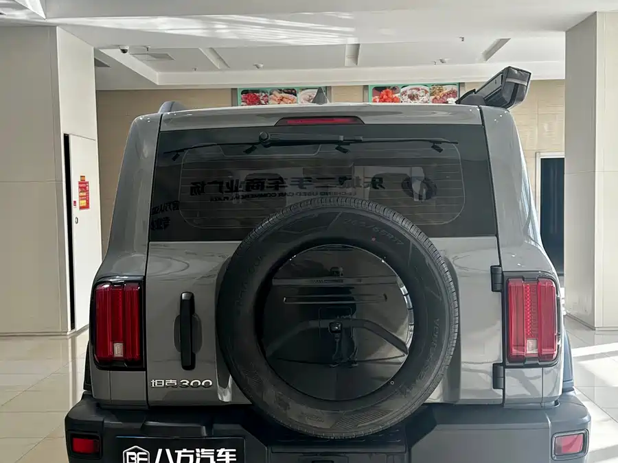900x675_0_q87_c42_autohomecar__ChxpWGlSEUOAJSH_AAcuwkbbhQA594.jpg.webp Used GWM Tank 300 2021 Off-Road Version 2.0T Conqueror