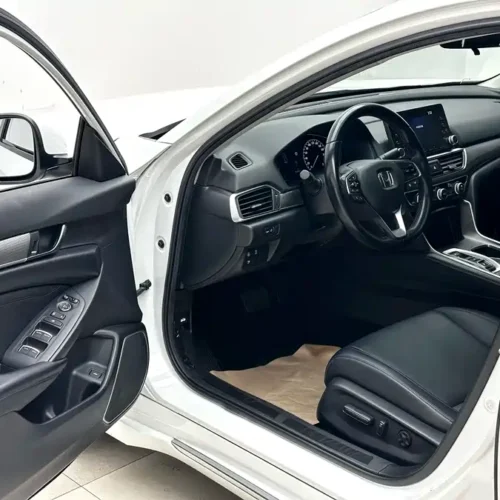 Used Accord 2018 Sharp Hybrid 2.0L Sharp Collar Edition National VI