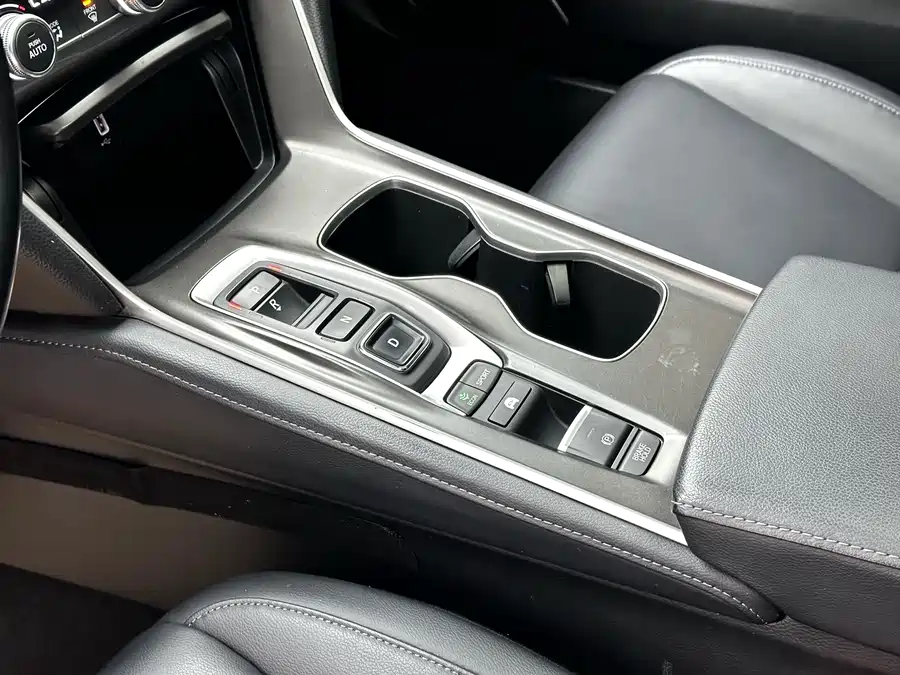 Used Accord 2018 Sharp Hybrid 2.0L Sharp Collar Edition National VI