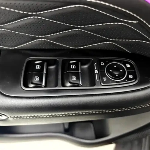 900x675_0_q87_c42_autohomecar__ChxpWGlcgDmAUJWbAAHFBgxkNNM946.jpg.webp Used GWM Tank 300 2023 Off-Road Version 2.0T Challenger