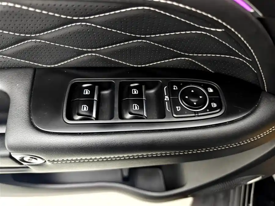900x675_0_q87_c42_autohomecar__ChxpWGlcgDmAUJWbAAHFBgxkNNM946.jpg.webp Used GWM Tank 300 2023 Off-Road Version 2.0T Challenger