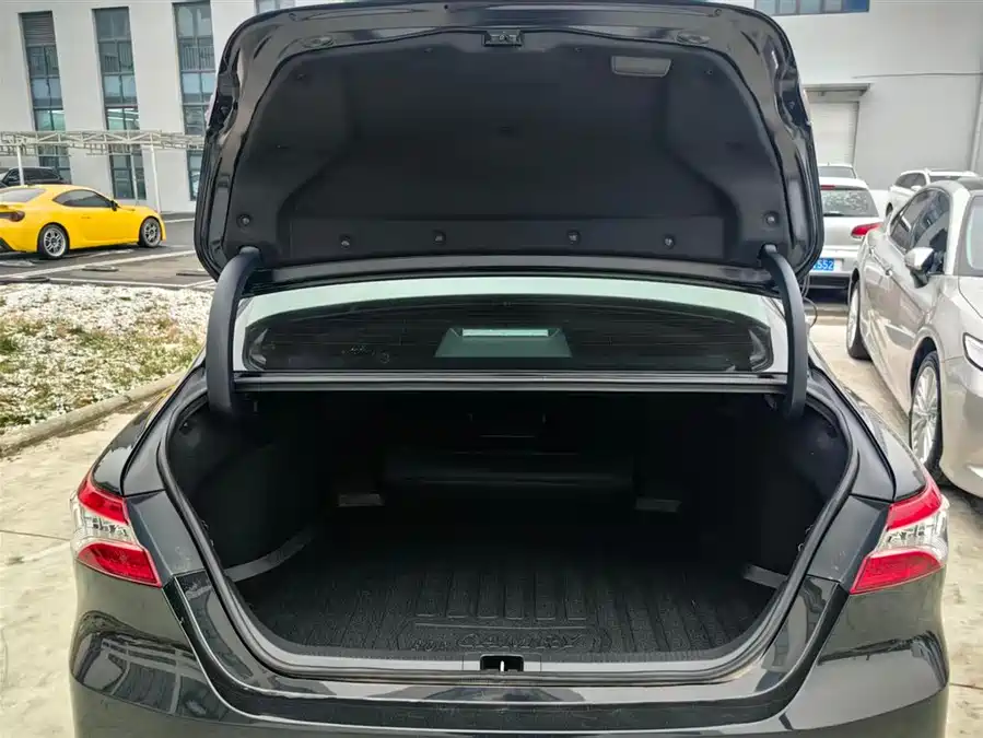 900x675_0_q87_c42_autohomecar__ChxpWGlduxyAAvDXAAH2DOPUJ7k162.jpg.webp Used Camry 2023 2.5Q flagship version