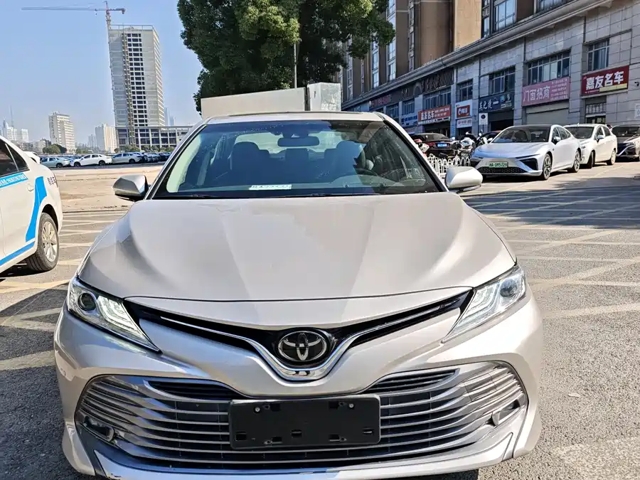 900x675_0_q87_c42_autohomecar__ChxpWGlgjtSAWSq7AAniC1QDzEo644.jpg.webp Used Camry 2019 2.0G Deluxe Edition National V