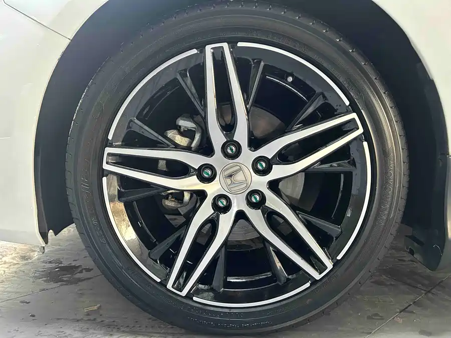 900x675_0_q87_c42_autohomecar__ChxpWGlpn9SAX5-IAAjM5f4TETM279.jpg.webp Used Accord 2022 260TURBO Magic Night Premium Edition