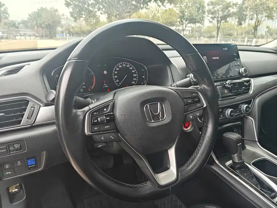 900x675_0_q87_c42_autohomecar__ChxpWGlxnoGAWLHfAAcXsi-n3zU662.jpg.webp Used Accord 2021 260TURBO Luxury Starry Sky Limited Edition