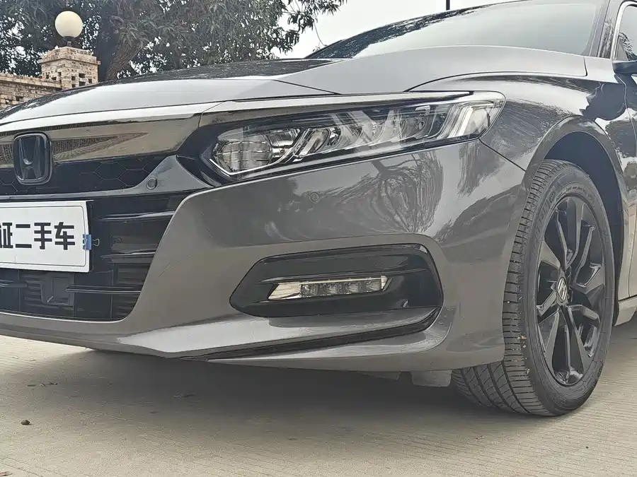 900x675_0_q87_c42_autohomecar__ChxpWGlxnomAI0m_AAhgNW0IlBQ447.jpg.webp Used Accord 2021 260TURBO Luxury Starry Sky Limited Edition