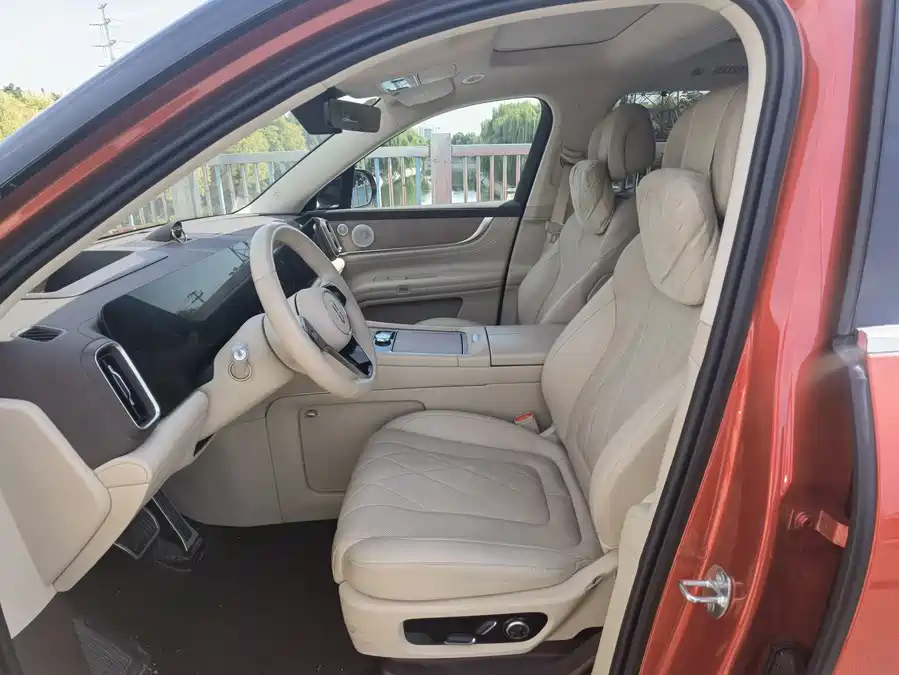 Used AITO second hand M9 2024 extended range Ultra version 42kWh 6-seater version