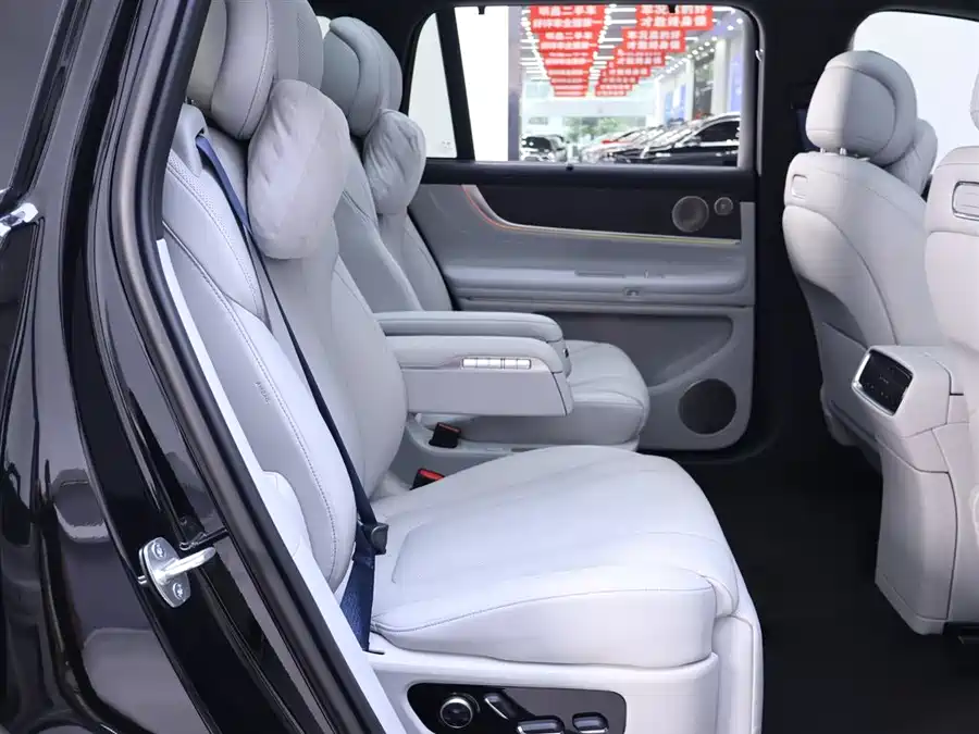 Used AITO second hand M9 2024 extended range Ultra version 42kWh 6-seater version