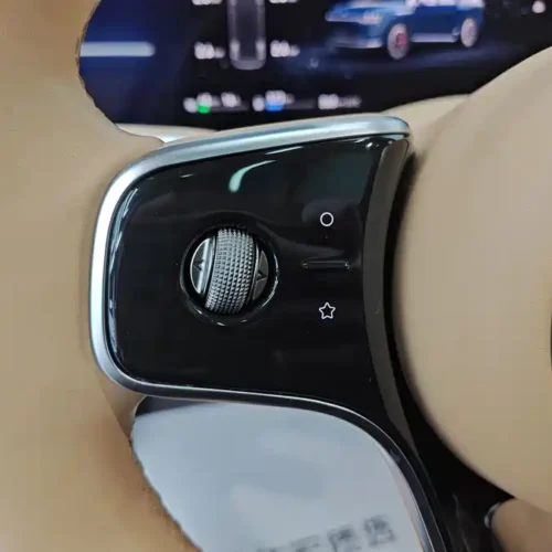 900x675_0_q87_c42_autohomecar__Chto52l3OPSADv-zAANJ4VM873U385.jpg.webp Used AITO second hand M9 2024 extended range Ultra version 52kWh 5-seater version