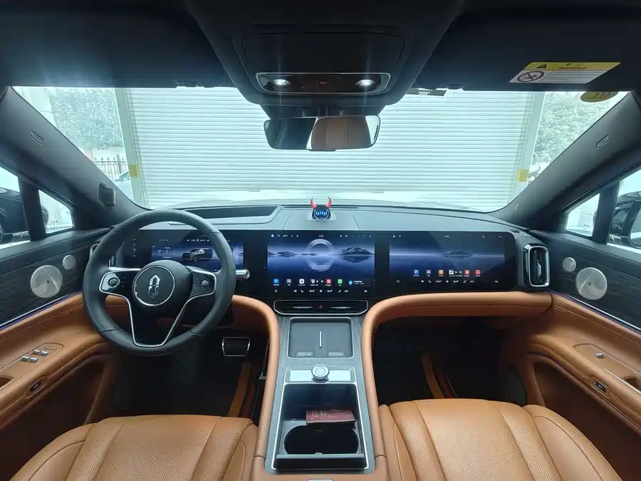 Used AITO second hand M9 2024 extended range Ultra version 52kWh 6-seater version