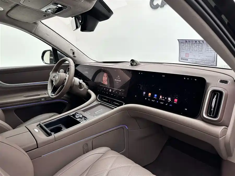 Used AITO second hand M9 2025 extended range Ultra version 52kWh 6-seater version