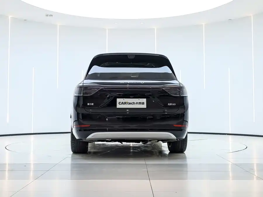 Used AITO second hand M9 2025 extended range Ultra version 52kWh 6-seater version