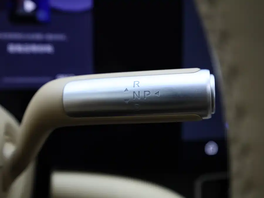 Used AITO second hand M9 2025 extended range Ultra version 52kWh 6-seater version