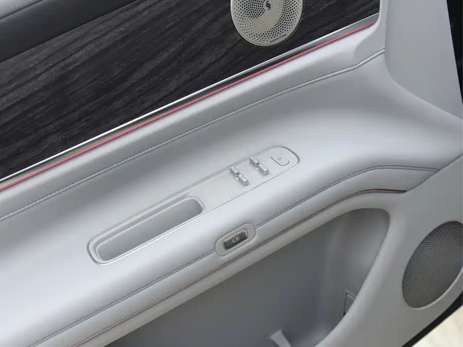 Used AITO second hand M9 2024 extended range Ultra version 42kWh 6-seater version