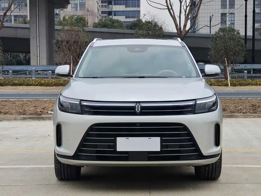 900x675_0_q87_c42_autohomecar__Chto52mO6A-AHFtsAAUKMSznTS0025.jpg.webp Used AITO M7 2024 1.5T rear drive Plus version 5 seats