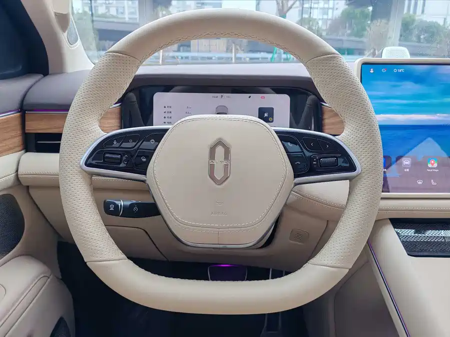 900x675_0_q87_c42_autohomecar__Chto52mO6BaAIoSQAAPKUoyal3g484.jpg.webp Used AITO M7 2024 1.5T rear drive Plus version 5 seats