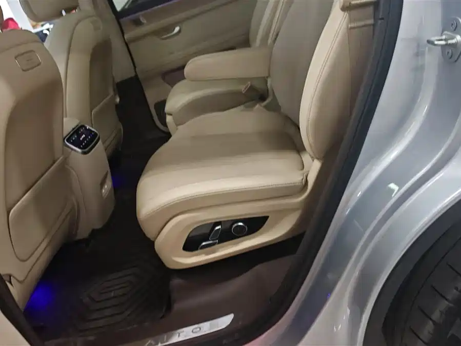 Used AITO M7 2024 1.5T Smart Driving Rear Drive Pro Version 6 Seats