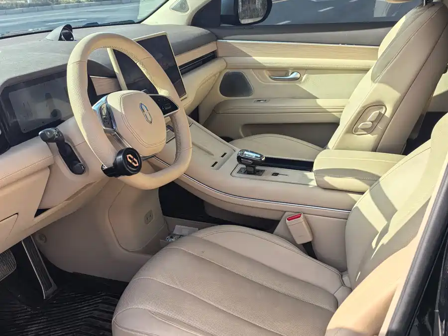 900x675_0_q87_c42_autohomecar__Chto52mf5HeAJ8XUAAkMNcVLHRs901.jpg.webp Used AITO M7 2024 1.5T Intelligent Driving Rear Drive Ultra Version 6 Seats