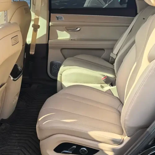 900x675_0_q87_c42_autohomecar__Chto52mf5HeAO6fNAAeHAzBRq4E710.jpg.webp Used AITO M7 2024 1.5T Intelligent Driving Rear Drive Ultra Version 6 Seats