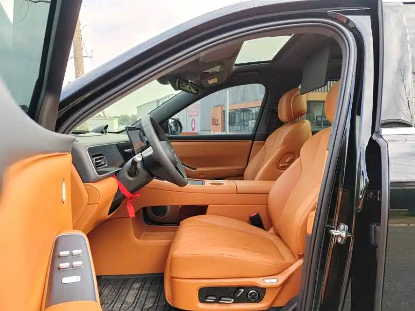 900x675_0_q87_c42_autohomecar__Chto52mf6luAZjIiAAETH6gCVTA779.jpg.webp Used AITO M7 2026 extended range Ultra four-wheel drive version 5 seats