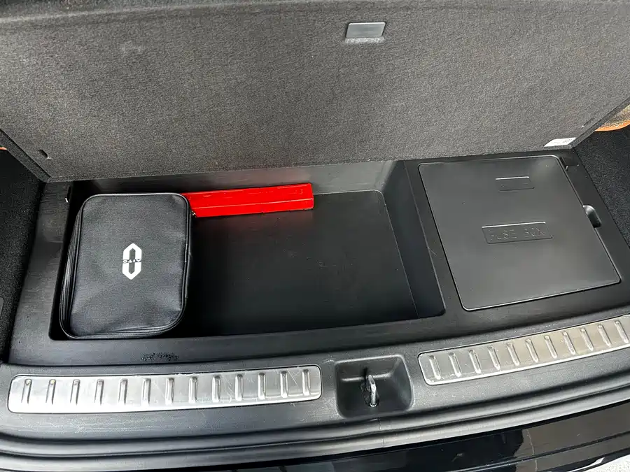 Used AITO second hand M9 2024 extended range Ultra version 42kWh 6-seater version