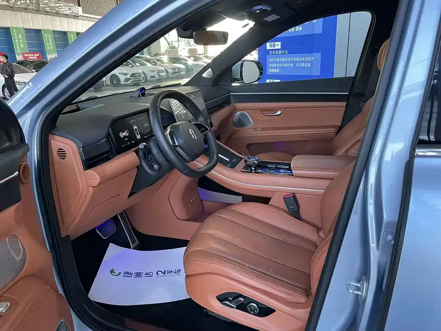 900x675_0_q87_c42_autohomecar__ChtpWGkW2Q-AYMwkAAQhqktgdlg143.jpg.webp Used AITO M7 2024 1.5T Intelligent Driving Four-wheel Drive Pro Version 5 Seats