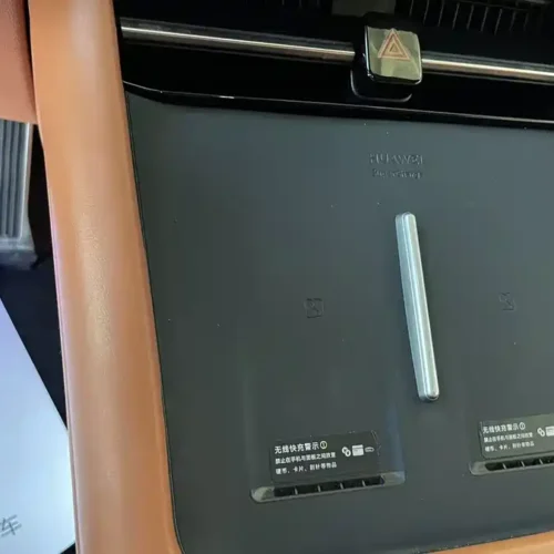 900x675_0_q87_c42_autohomecar__ChtpWGkW2RGAVc1fAAIB3sQuZPc656.jpg.webp Used AITO M7 2024 1.5T Intelligent Driving Four-wheel Drive Pro Version 5 Seats