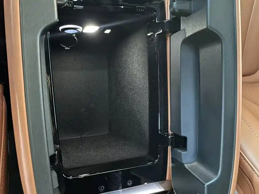 900x675_0_q87_c42_autohomecar__ChtpWGkW2RKAb_hrAAOU8fPrXrU714.jpg.webp Used AITO M7 2024 1.5T Intelligent Driving Four-wheel Drive Pro Version 5 Seats