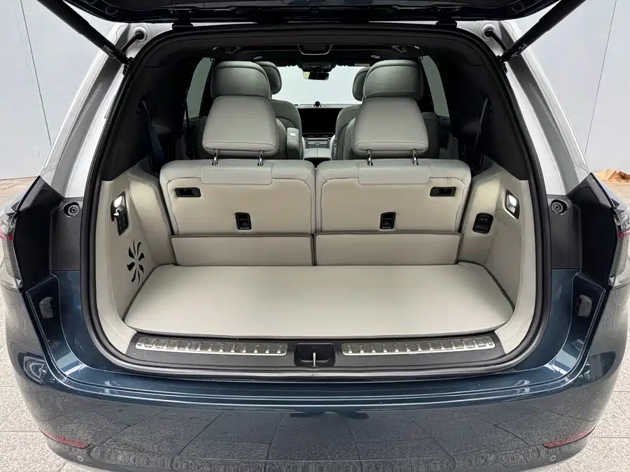 Used AITO second hand M9 2024 extended range Ultra version 42kWh 6-seater version