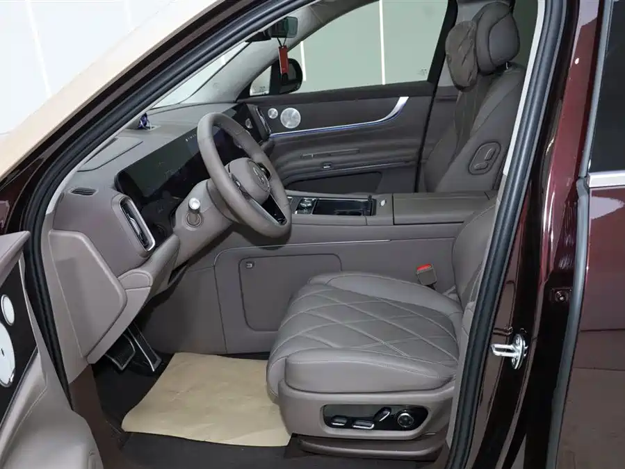 Used AITO second hand M9 2025 extended range Ultra version 52kWh 6-seater version