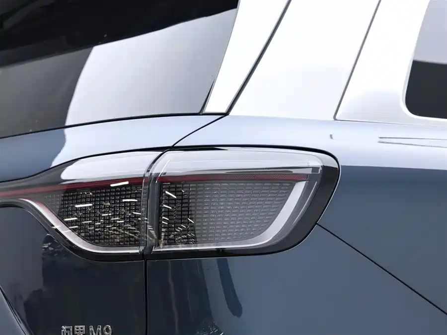 900x675_0_q87_c42_autohomecar__ChtpWGlQoq6AX0q0AAEv5urgM4I538.jpg.webp Used AITO second hand M9 2024 extended range Ultra version 52kWh 6-seater version