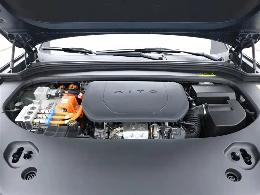 900x675_0_q87_c42_autohomecar__ChtpWGlQorCAfR2mAAGWStvKvak602.jpg.webp Used AITO second hand M9 2024 extended range Ultra version 52kWh 6-seater version