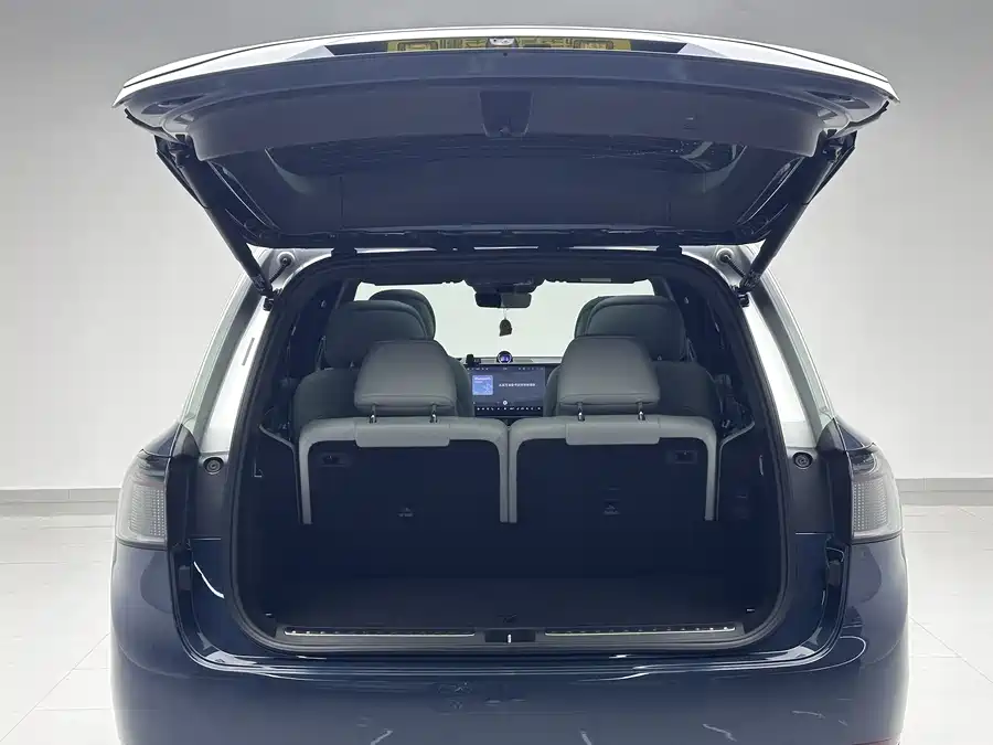 Used AITO second hand M9 2024 extended range Max version 42kWh 6-seater version