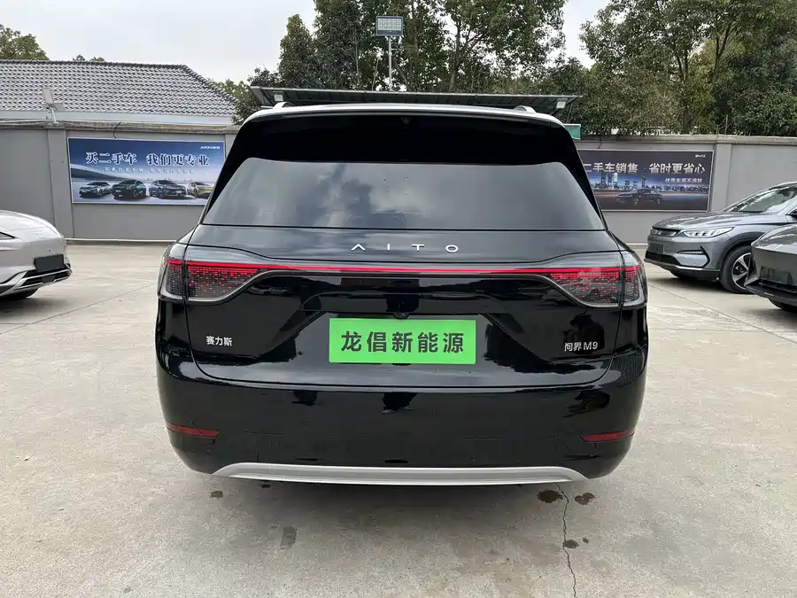 Used AITO second hand M9 2024 extended range Max version 42kWh 6-seater version