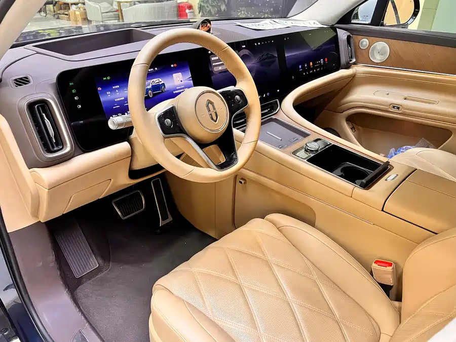 Used AITO second hand M9 2025 extended range Ultra version 52kWh 6-seater version